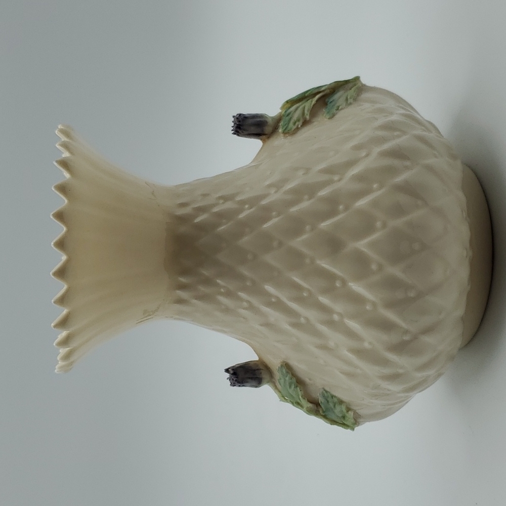 Belleek Ireland Thistle Vase / Belleek Ireland Beautiful Vintage Vase - Picture 6 of 6